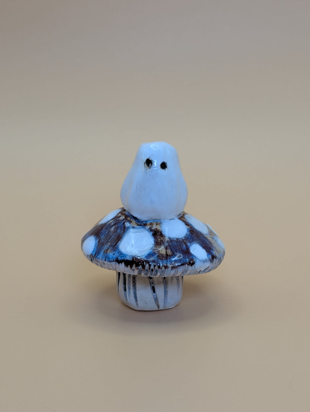 Ghost on a mushroom Figurines