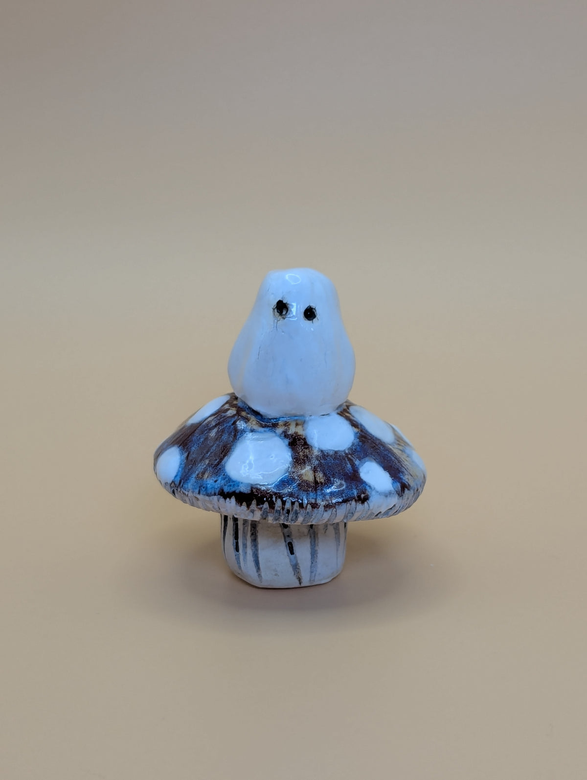 Ghost on a mushroom Figurines